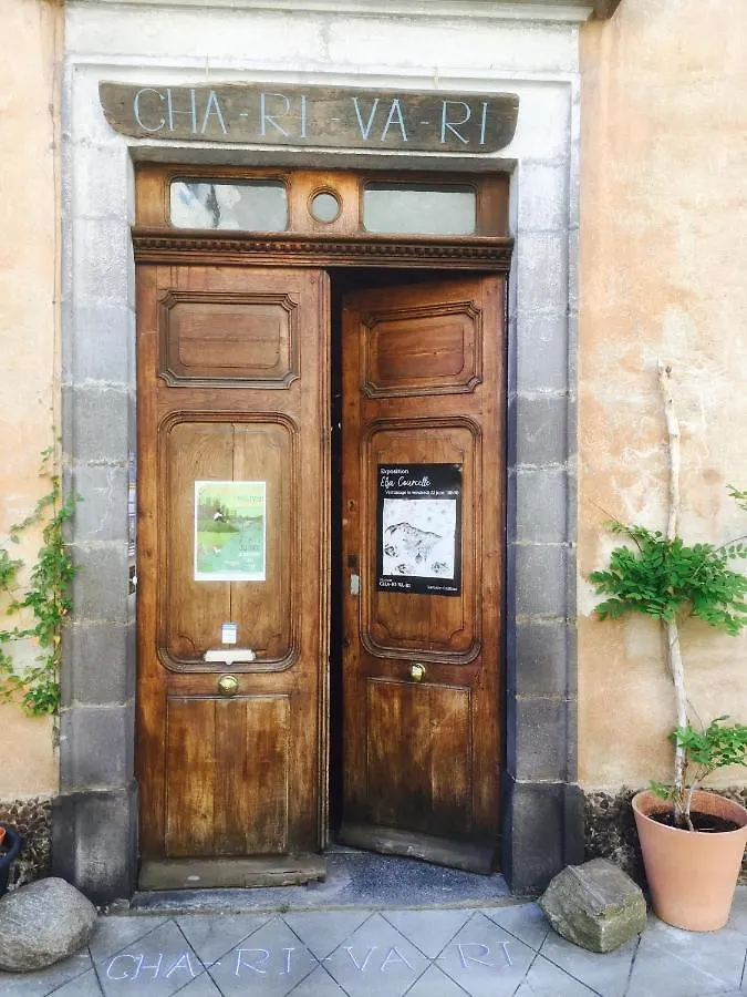 Bed & Breakfast Maison Cha-Ri-Va-Ri Lavoute-Chilhac